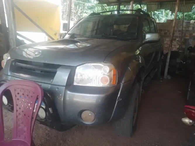 Nissan Frontier XE CS 4X2 2.8 TB Interc. Dies. 2004