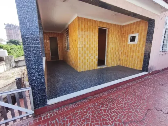(5392/01) Locação - Casa (vila) de 03 quarto no Centro de São Gonçalo