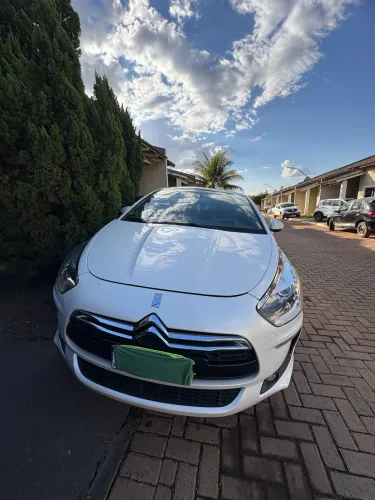 Citroen DS5 1.6 Turbo 16V 5P Aut. 2013