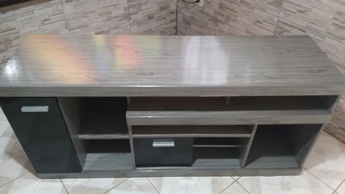 Rack Cinza e Preto (Em Bom Estado Geral)
