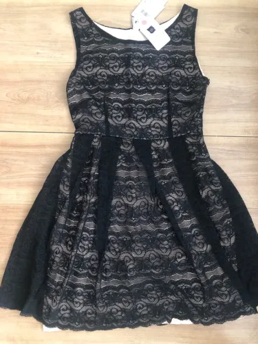 Vestido de renda NOVO (P) com etiqueta 