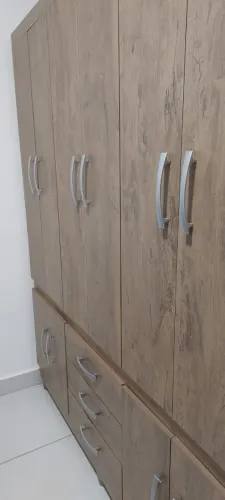 Guarda roupa pequeno