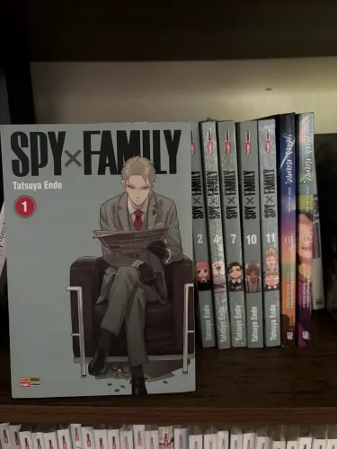 Spy x family volumes aleatórios