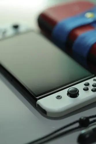 Nintendo Switch OLED Branco Desbloqueado 128GB - Impecável!
