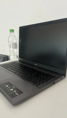 Acer Aspire 5