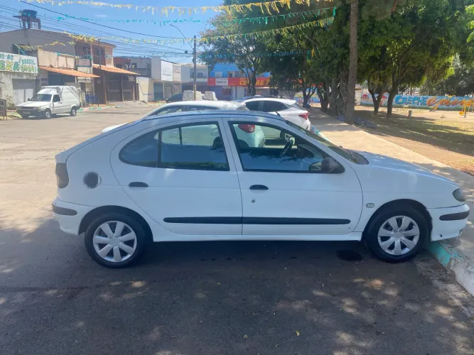 Renault Megane Hatch RT 1.6/rt/alize/exp 1.6 16V 1999