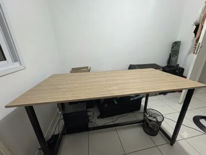 Mesa de trabalho para home office