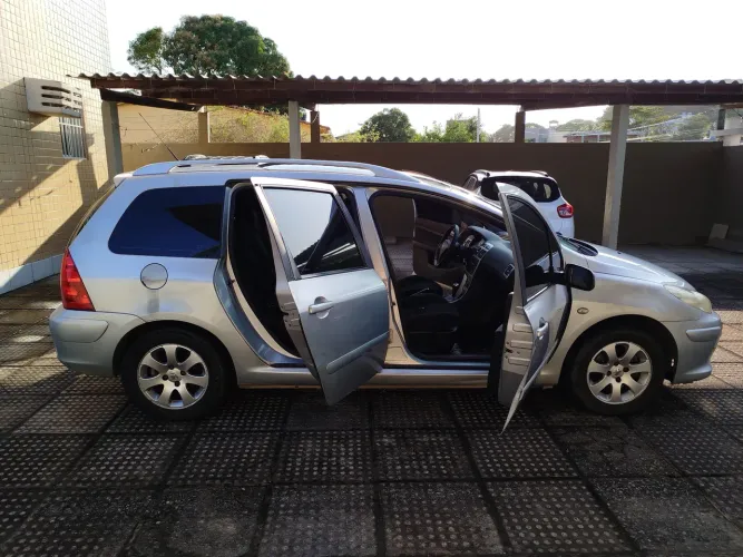 Peugeot 307 SW Allure 2.0 16V 5P Aut. 2008