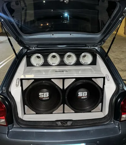 Som automotivo 2i4