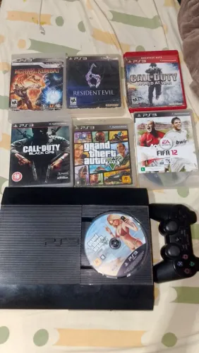 PS3 desbloqueado com todos os cabos juntos mais jogos em cd