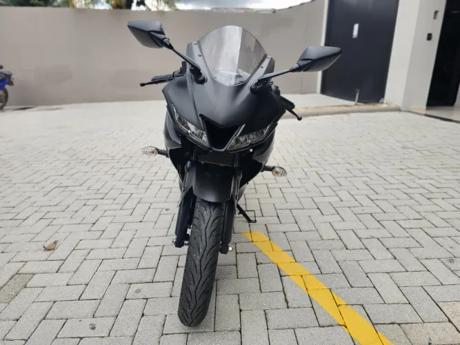 Yamaha YZF R-15 155 ABS