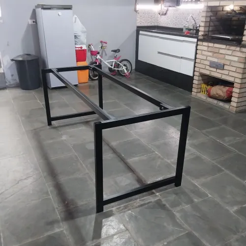 Base de mesa sob medida estilo industrial 