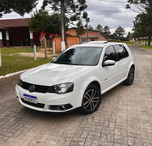 Volkswagen Golf Sportline 1.6 MI Total Flex 8V 4P 2013