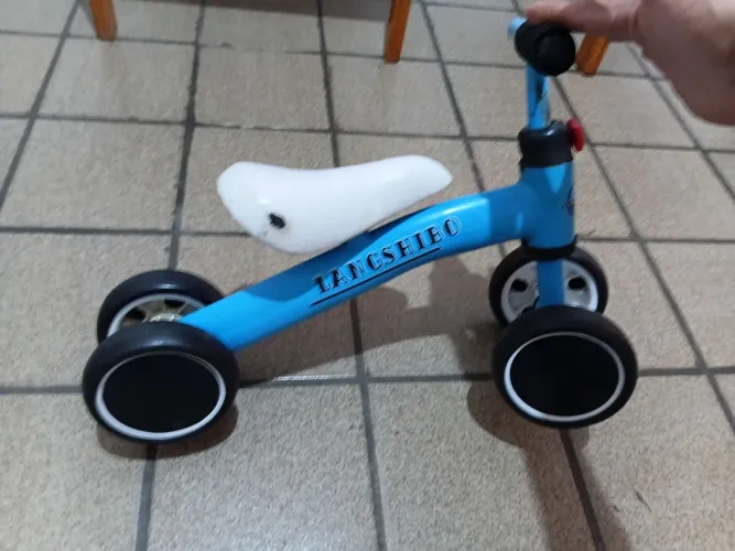 Bicicleta de criança usada