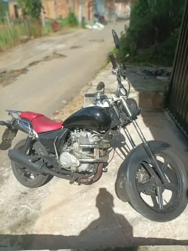 Moto toda revisada só pegar e rodar