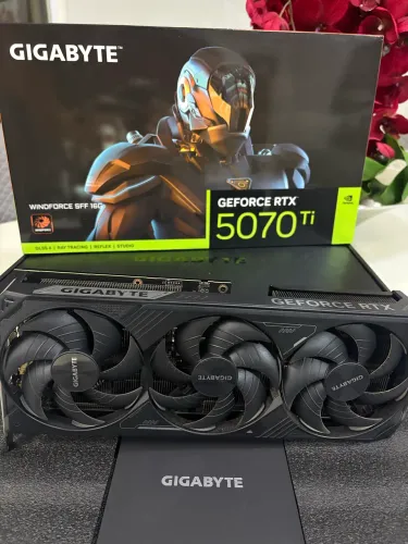 RTX 5070ti 16gb GIGABYTE 