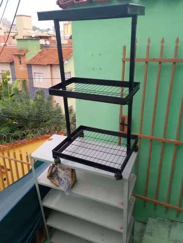 PRATELEIRAS PRA LOJA<br>03 PEÇAS 150 CADA<br><br>RETIRAR NOVA SUISSA OU APLICATIVO <br>CONFORME FOTOS 
