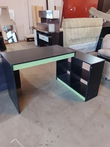 Mesa escrivaninha em L USADA ENTREGA dentro de Uberlândia MG