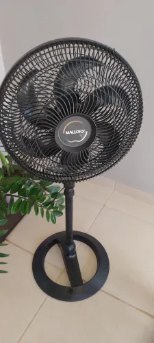 Vendo esse ventilador de coluna 40 cem está funcionando perfeitamente faço entrega
