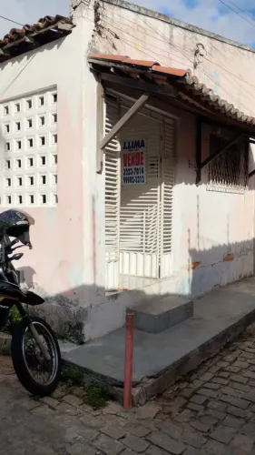 Vendo Casa c/03, no Alecrim