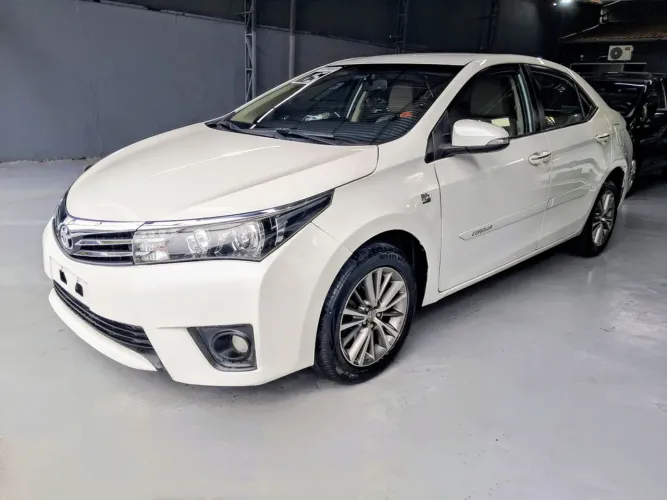 Toyota Corolla Altis 2.0 Flex 16V Aut. 2015