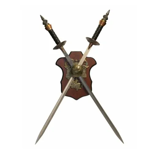 Brasão Decorativo Medieval Com Duas Espadas Cruzadas