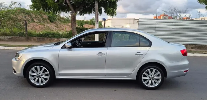Volkswagen Jetta Comfortline 2.0 T.flex 8V 4P Tipt. 2012