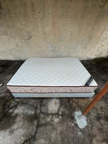 Cama casal completa otima