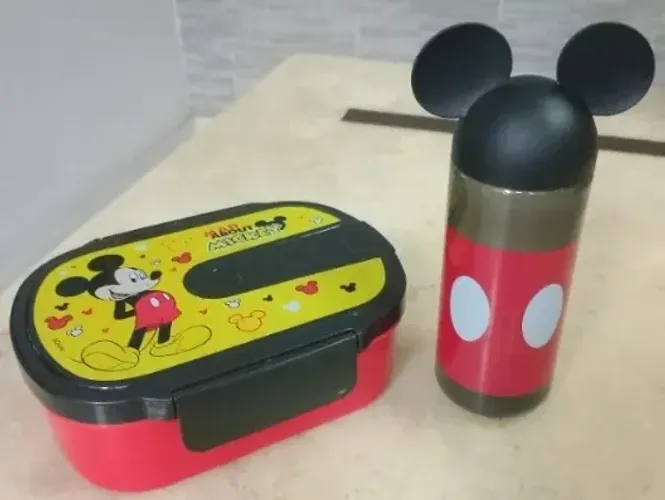 Pote marmita e garrafa tampa orelhinha Desapego Usadas Mickey