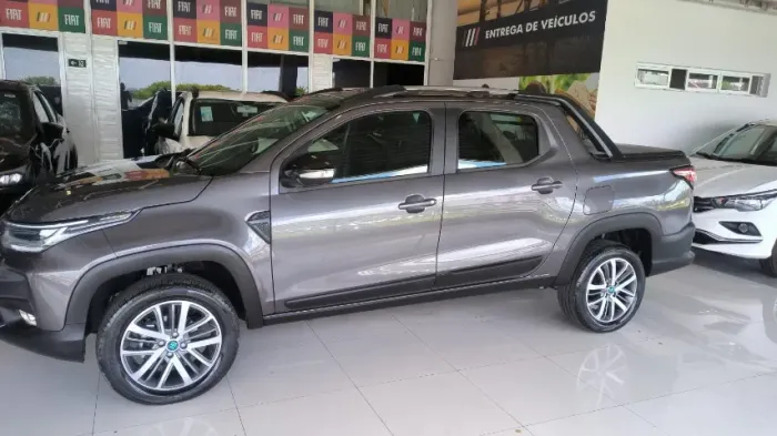 Fiat Strada Volcano 1.3 Flex 8V CD 2026