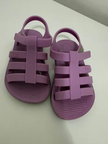 mini melissa roxa 19