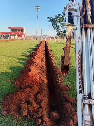 Escavação valas irrigação, drenagem agua