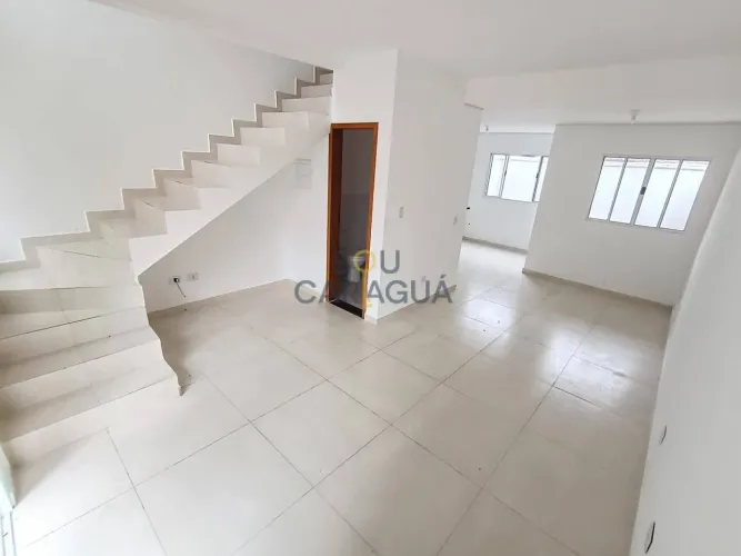 Casa em Condomínio a 100m da praia para aluguel definitivo em Caraguatatuba