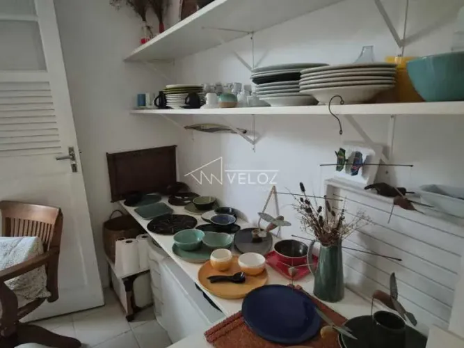 Apartamento : / Residencial / Cosme Velho