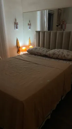 Cabeceira Casal Estofada em Suede - Excelente Estado
