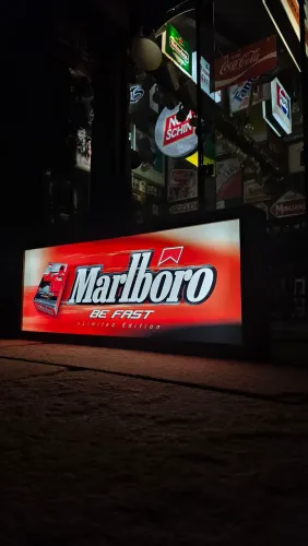 Luminoso Marlboro