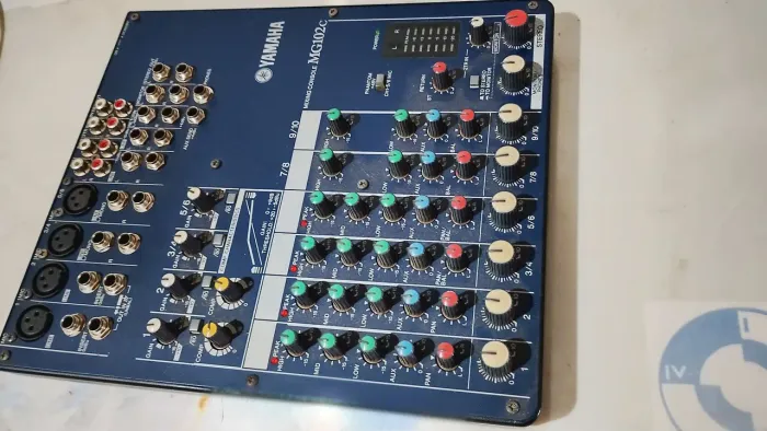 Mesa de Som Yamaha MG102c