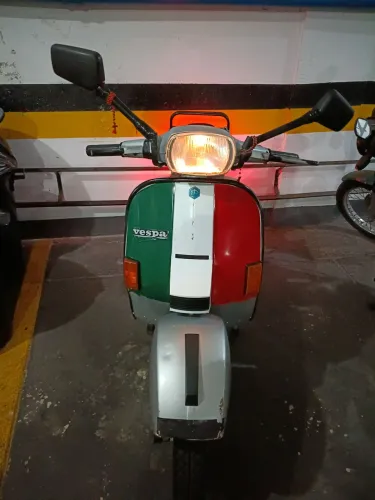 Vespa PX 200