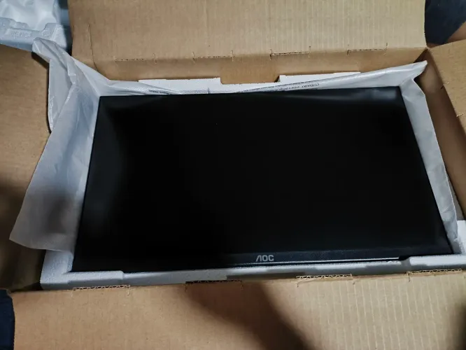 Vendo monitor AOC 