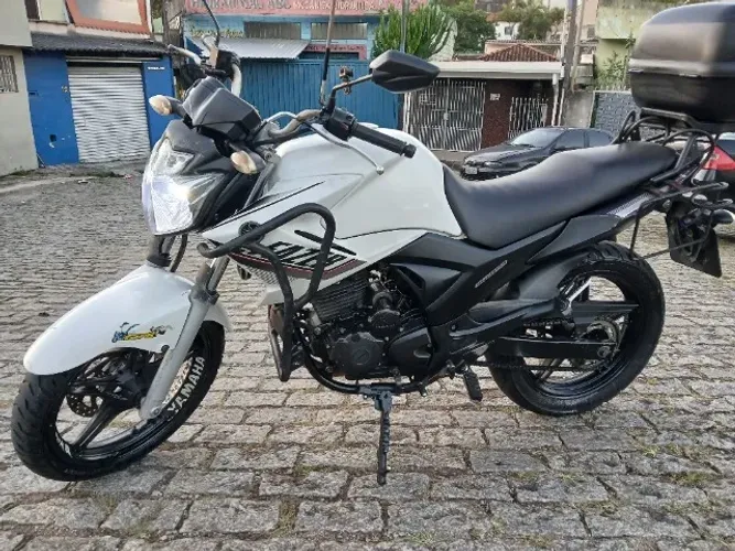 Fazer Blueflex 250 2014