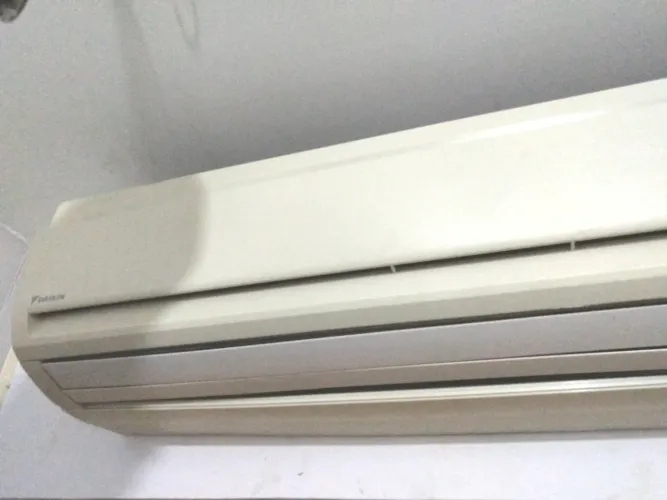 Ar-condicionado Daikin Inverter 18000BTUs