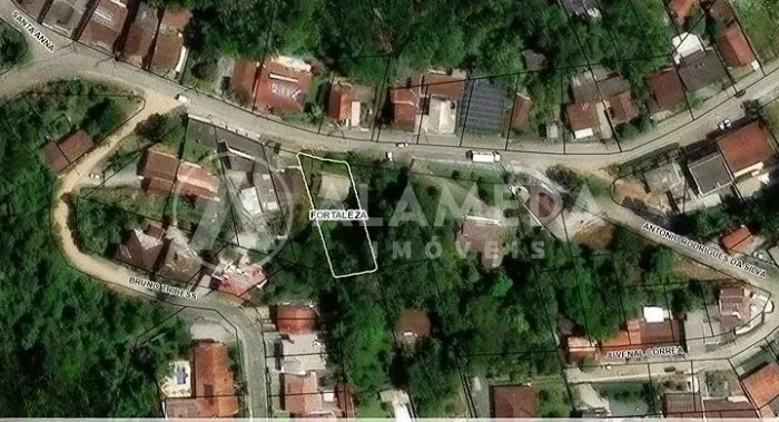 TERRENO A VENDA NO BAIRRO FORTALEZA.
