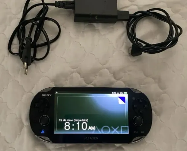 PsVita Sony Playstation Fat Com Cartao de 64 Gigas + Carregador