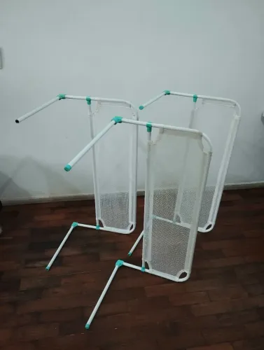 ? Kit com 3 Grades de Proteção para Cama Bebê e Criança - Branca<br>