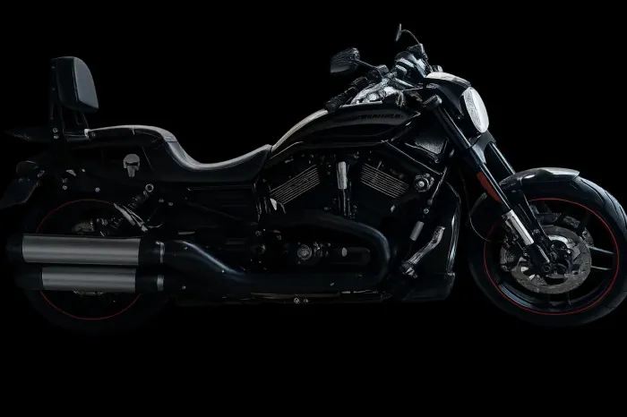 Vendo ou troco Harley Davidson V-rod muito conservada por moto de menor valor
