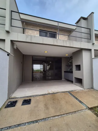 Seja o 1° morador casa nova com planejados e piscina