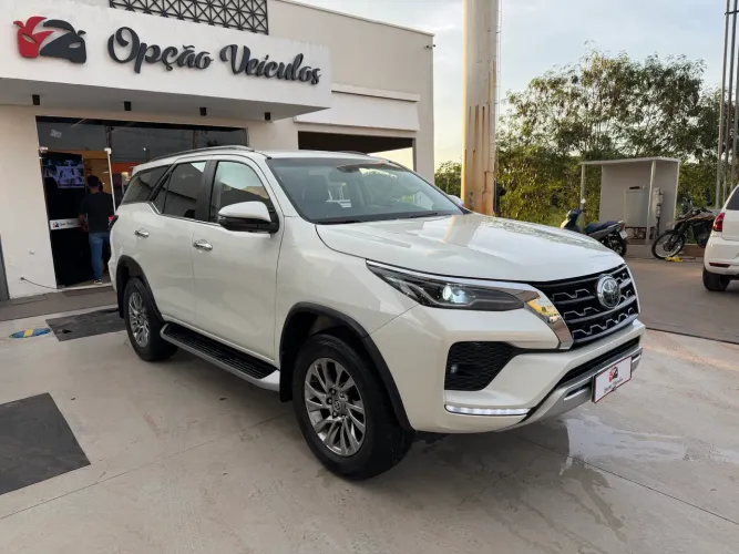 Toyota Hilux SW4 SRX 4X4 2.8 TDI 16V Dies. Aut. 2021