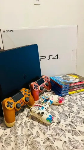 Playstation 4 Slim
