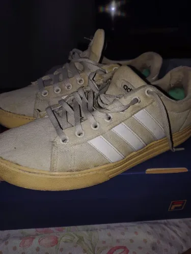 Adidas daily 2.0 39 bege