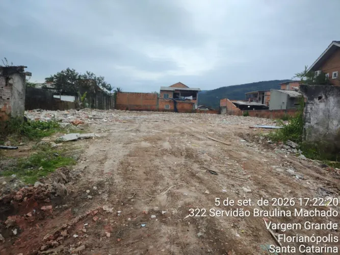 Terreno Amplo - OPORTUNIDADE